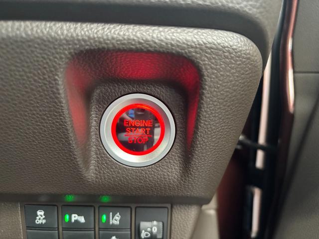 N-WGN Lホンダセンシング ・禁煙車・純正ディスプレイオーディオ・Bluetooth・バックカメラ・ホンダセンシング・緊急ブレーキ・追従クルコン・車線逸脱支援・標識認識・先行車発進・LEDライト・オートハイビーム・スマートキー(24枚目)