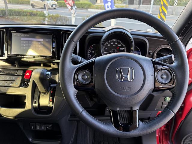 Ｎ－ＯＮＥ プレミアム　・禁煙車・純正ナビ・Ｂｌｕｅｔｏｏｔｈ・バックカメラ・ＥＴＣ・ドラレコ・クルコン・衝突軽減ブレーキ・誤発進抑制・オートライト・チップアップシート・ハーフレザーシート・スマートキー・プッシュスタート（17枚目）