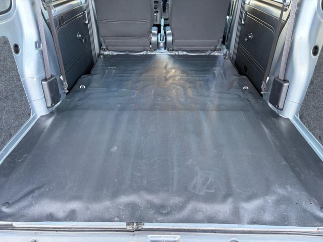 ピクシスバン クルーズ SAIII 修復歴無し・純正ナビ・バックカメラ・ブルートゥース・ETC・衝突軽減ブレーキ・レーンアシスト・クリアランスソナー・オーバーヘッド・コンソール・オートライト・オートハイビーム・キーレス・4速AT(7枚目)