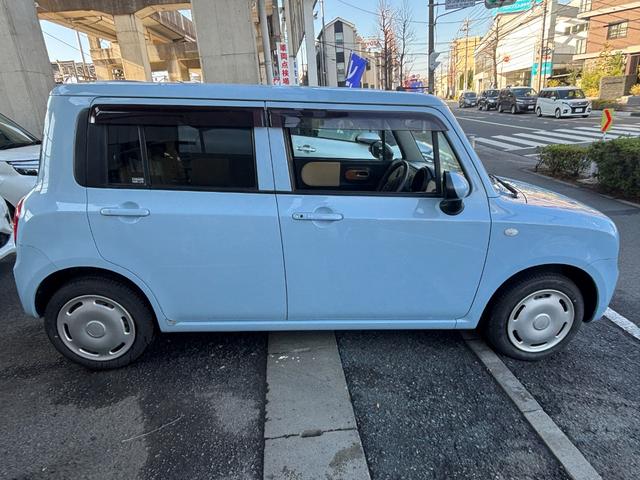 アルトラパン Ｇ　・修復歴無し・禁煙車・ワンオーナー・走行８０００キロ・純正オーディオ・ＣＤ・プッシュスタート・スマートキー・純正ドアバイザー・純正フロアマット（5枚目）