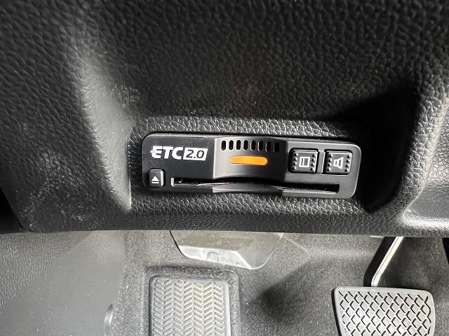 ｅ：ＨＥＶ　ＰＬａＹ　ワンオーナー　修復歴なし　禁煙車　ＥＴＣ　ドラレコ　純正ナビＴＶ　Ｂカメラ　Ｂｌｕｅｔｏｏｔｈ　ホンダセンシング　全席ＵＳＢポート　置き形充電器　ガラスムーンルーフ　パワーバックドア　電動パーキング(4枚目)