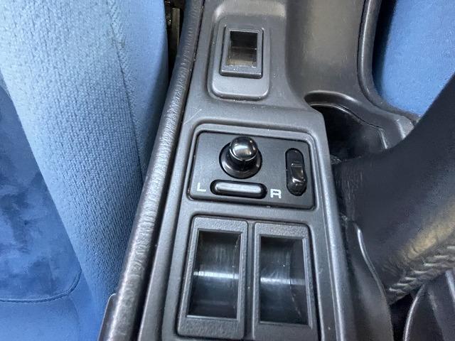 インプレッサ WRXタイプRA リミテッド 修復歴無し・特別仕様車・1000台限定車・シリアルNO803・純正エアロ・大型リアスポ・16アルミ・専用555シート・ETC・柿本改マフラー・ブリッツ車高調・タイミングベルト交換済み(35枚目)