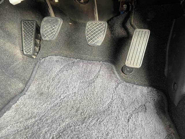 インプレッサ WRXタイプRA リミテッド 修復歴無し・特別仕様車・1000台限定車・シリアルNO803・純正エアロ・大型リアスポ・16アルミ・専用555シート・ETC・柿本改マフラー・ブリッツ車高調・タイミングベルト交換済み(39枚目)