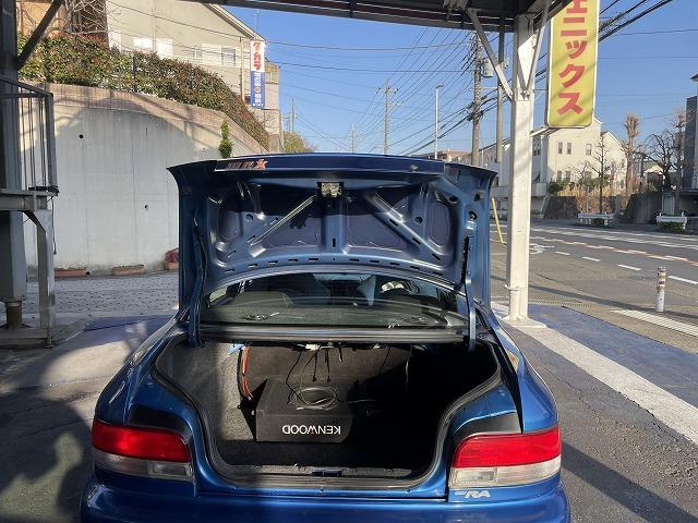 インプレッサ WRXタイプRA リミテッド 修復歴無し・特別仕様車・1000台限定車・シリアルNO803・純正エアロ・大型リアスポ・16アルミ・専用555シート・ETC・柿本改マフラー・ブリッツ車高調・タイミングベルト交換済み(67枚目)