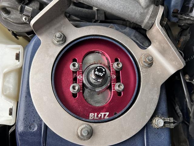 インプレッサ ＷＲＸ　ＲＡ　ＳＴｉバージョンＩＶ　Ｖ　ＬＴＤ　修復歴無し・純正５速ＭＴ・タイベル交換済み・ブリッツ車高調・スピードライン１６アルミ・フジツボマフラー・ルーフベンチレーター・ＳＴＩマッドフラップ・ＳＴＩタワーバー・ＳＴＩセミバケ・社外キーレス・（7枚目）