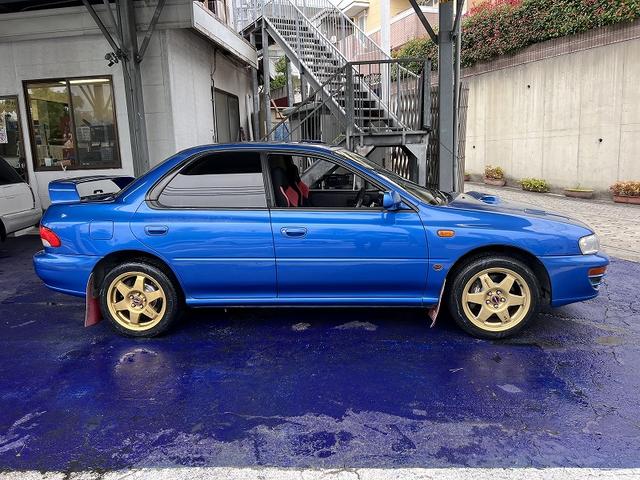 インプレッサ ＷＲＸ　ＲＡ　ＳＴｉバージョンＩＶ　Ｖ　ＬＴＤ　修復歴無し・純正５速ＭＴ・タイベル交換済み・ブリッツ車高調・スピードライン１６アルミ・フジツボマフラー・ルーフベンチレーター・ＳＴＩマッドフラップ・ＳＴＩタワーバー・ＳＴＩセミバケ・社外キーレス・（14枚目）