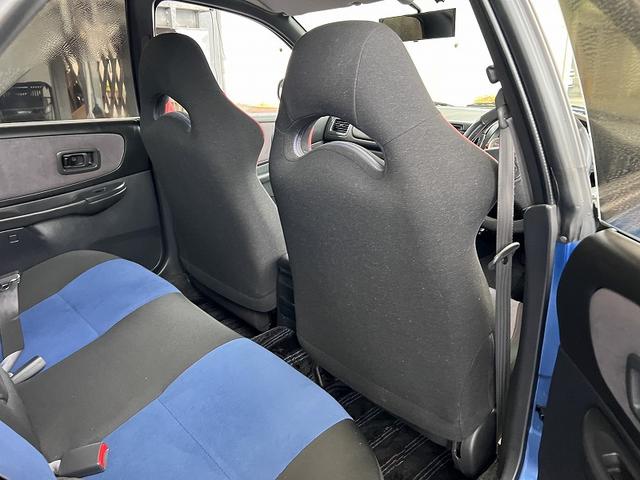 インプレッサ ＷＲＸ　ＲＡ　ＳＴｉバージョンＩＶ　Ｖ　ＬＴＤ　修復歴無し・純正５速ＭＴ・タイベル交換済み・ブリッツ車高調・スピードライン１６アルミ・フジツボマフラー・ルーフベンチレーター・ＳＴＩマッドフラップ・ＳＴＩタワーバー・ＳＴＩセミバケ・社外キーレス・（77枚目）