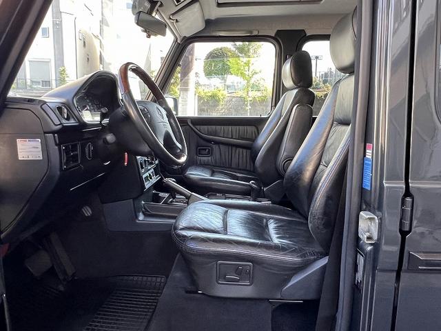 Ｇクラス Ｇ３２０　ロング　修復歴無し・ディーラー車・左ハンドル・黒革シート・ムーンルーフ・ナビ・バックカメラ・ＡＭＧ１９アルミ・ＡＭＧサイドマフラー・ＬＥＤライト・ＥＴＣ・ドラレコ・キーレス（74枚目）