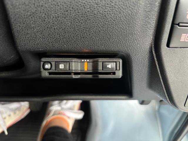 ハイゼットカーゴ ＤＸ　ＳＡＩＩＩ　修復歴無・禁煙車・ワンオーナー・キーレス・ナビＴＶ・バックモニタ・オーバーヘッドコンソール・ドライブレコーダ・ＤＶＤ再生・ＥＴＣ・ドアバイザー・フロアマット・ＬＥＤオートライト・スマートアシストＩＩＩ（18枚目）