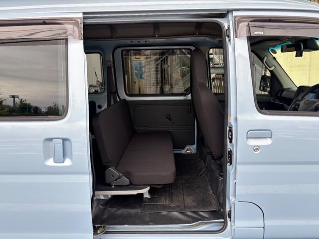 ハイゼットカーゴ ＤＸ　ＳＡＩＩＩ　修復歴無・禁煙車・ワンオーナー・キーレス・ナビＴＶ・バックモニタ・オーバーヘッドコンソール・ドライブレコーダ・ＤＶＤ再生・ＥＴＣ・ドアバイザー・フロアマット・ＬＥＤオートライト・スマートアシストＩＩＩ（36枚目）