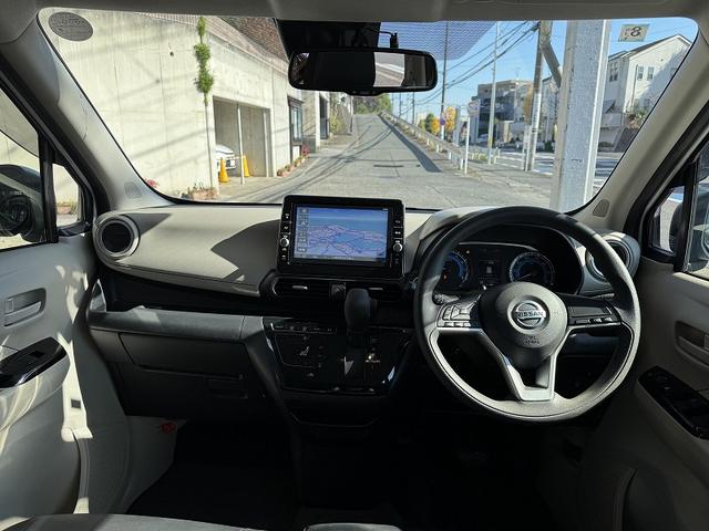 デイズ Ｘ　修復歴無し・禁煙車・ワンオーナー・９インチナビ・フルセグ・アラウンドビューモニター・ＢＴ・ＣＤ・ＤＶＤ・エマージェンシーブレーキ・ドラレコ・クリアランスソナー・オートライト・純正アルミ・（2枚目）