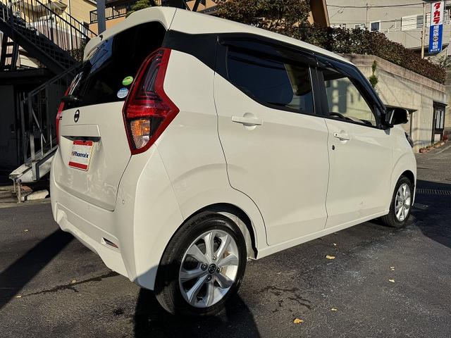 デイズ Ｘ　修復歴無し・禁煙車・ワンオーナー・９インチナビ・フルセグ・アラウンドビューモニター・ＢＴ・ＣＤ・ＤＶＤ・エマージェンシーブレーキ・ドラレコ・クリアランスソナー・オートライト・純正アルミ・（15枚目）