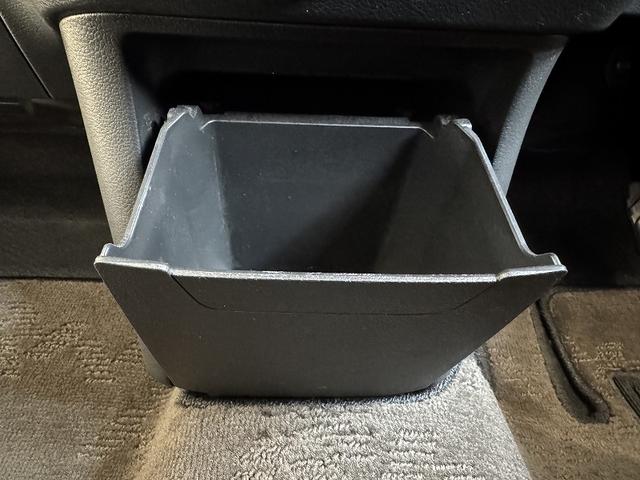 デイズ Ｘ　修復歴無し・禁煙車・ワンオーナー・９インチナビ・フルセグ・アラウンドビューモニター・ＢＴ・ＣＤ・ＤＶＤ・エマージェンシーブレーキ・ドラレコ・クリアランスソナー・オートライト・純正アルミ・（33枚目）