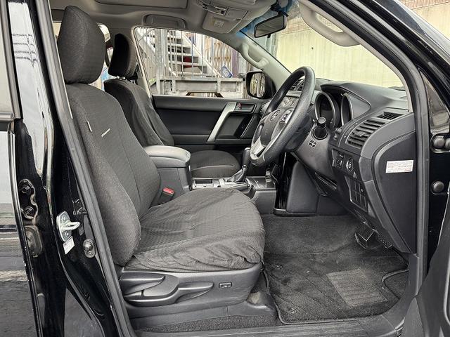 ランドクルーザープラド ＴＸ　ユーザー買取車両・７人乗り・ルーフレール・ＪＡＯＳ２０アルミ・２７５／５５／２０マッドタイヤ・リフトアップ・外クラシックグリル・サイドステップ・バンパーガード・サンルーフ・バックモニター・ナビＴＶ（76枚目）