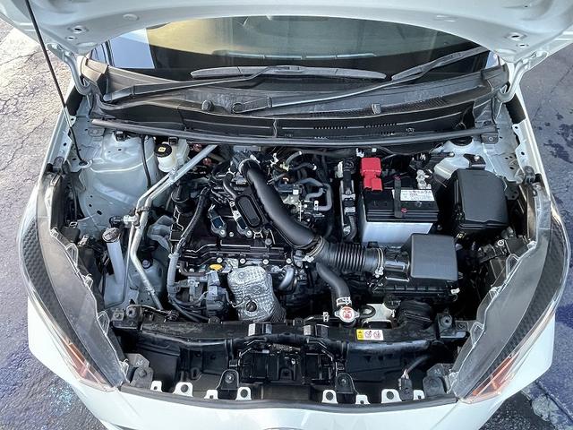 ヤリス Ｘ　禁煙車・純正ナビ・ＢＴ・バックカメラ・トヨタセーフティセンス・レーンアシスト・ＥＴＣ・クリアランスソナー・スマートキー・プッシュスタート・オートリトラミラー・（6枚目）