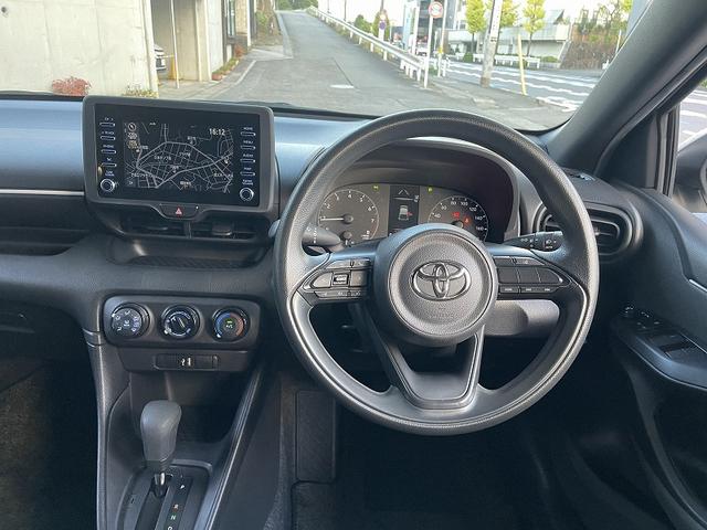 ヤリス Ｘ　禁煙車・純正ナビ・ＢＴ・バックカメラ・トヨタセーフティセンス・レーンアシスト・ＥＴＣ・クリアランスソナー・スマートキー・プッシュスタート・オートリトラミラー・（13枚目）