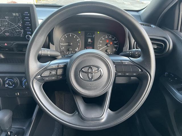 ヤリス Ｘ　禁煙車・純正ナビ・ＢＴ・バックカメラ・トヨタセーフティセンス・レーンアシスト・ＥＴＣ・クリアランスソナー・スマートキー・プッシュスタート・オートリトラミラー・（14枚目）