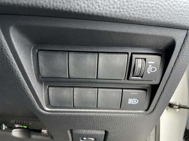 ヤリス Ｘ　禁煙車・純正ナビ・ＢＴ・バックカメラ・トヨタセーフティセンス・レーンアシスト・ＥＴＣ・クリアランスソナー・スマートキー・プッシュスタート・オートリトラミラー・（28枚目）