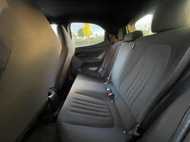 ヤリス Ｘ　禁煙車・純正ナビ・ＢＴ・バックカメラ・トヨタセーフティセンス・レーンアシスト・ＥＴＣ・クリアランスソナー・スマートキー・プッシュスタート・オートリトラミラー・（64枚目）