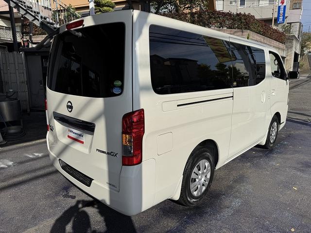 NV350キャラバンバン ロングプレミアムGX 修復歴無し・禁煙車・ナビ・バックカメラ・BT・CD・DVD・ETC・ドラレコ・リアエアコン・ベッドキット・フルフラットシート・両側スライドドア・HIDライト・スマートキー・プッシュスタート・(14枚目)