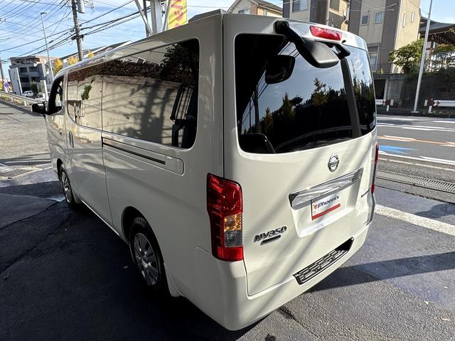 NV350キャラバンバン ロングプレミアムGX 修復歴無し・禁煙車・ナビ・バックカメラ・BT・CD・DVD・ETC・ドラレコ・リアエアコン・ベッドキット・フルフラットシート・両側スライドドア・HIDライト・スマートキー・プッシュスタート・(18枚目)