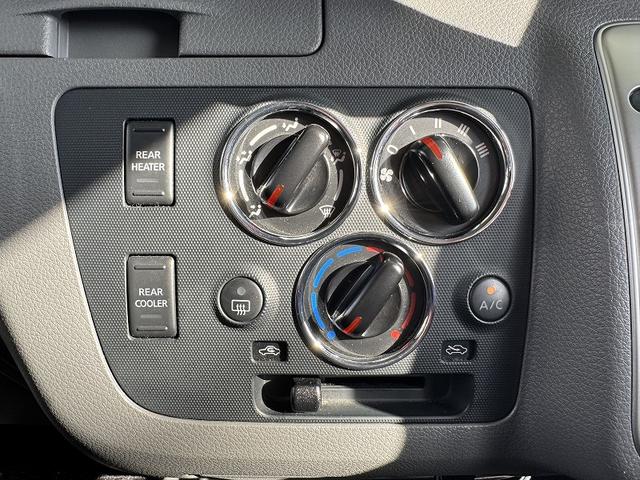 NV350キャラバンバン ロングプレミアムGX 修復歴無し・禁煙車・ナビ・バックカメラ・BT・CD・DVD・ETC・ドラレコ・リアエアコン・ベッドキット・フルフラットシート・両側スライドドア・HIDライト・スマートキー・プッシュスタート・(30枚目)