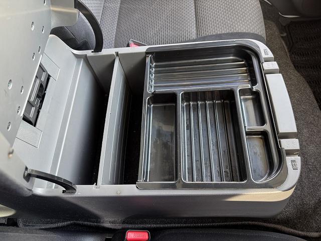 NV350キャラバンバン ロングプレミアムGX 修復歴無し・禁煙車・ナビ・バックカメラ・BT・CD・DVD・ETC・ドラレコ・リアエアコン・ベッドキット・フルフラットシート・両側スライドドア・HIDライト・スマートキー・プッシュスタート・(32枚目)