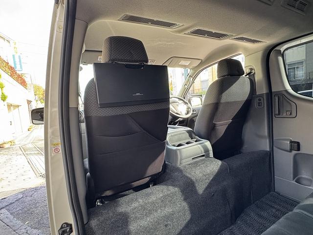 NV350キャラバンバン ロングプレミアムGX 修復歴無し・禁煙車・ナビ・バックカメラ・BT・CD・DVD・ETC・ドラレコ・リアエアコン・ベッドキット・フルフラットシート・両側スライドドア・HIDライト・スマートキー・プッシュスタート・(70枚目)