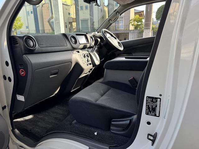 NV350キャラバンバン ロングプレミアムGX 修復歴無し・禁煙車・ナビ・バックカメラ・BT・CD・DVD・ETC・ドラレコ・リアエアコン・ベッドキット・フルフラットシート・両側スライドドア・HIDライト・スマートキー・プッシュスタート・(71枚目)