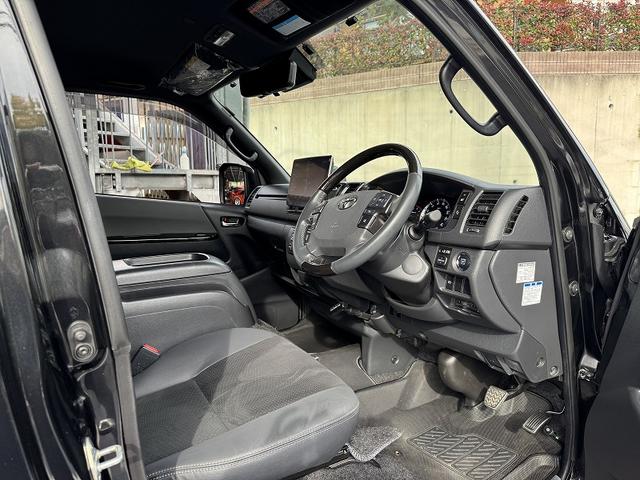 ハイエースバン スーパーGL ダークプライムII 11型ナビTV・全方位モニタ・BT・HDMI・外LEDテール・ハーモフレック足・スマートキー・黒ハーフレザーシート・ウッドコンビハンドル・WEDSアルミ・オールテレーンタイヤ・前後ドラレコ・ETC(76枚目)