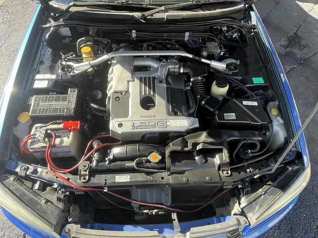 スカイライン ＧＴ　修復歴無し・純正５速ＭＴ車・純正ベイサイドブルー・タイミングベルト交換済み（２０２３．１０．１１．２０２８２６ｋｍ時）・ＭＯＭＯステアリング・柿本改マフラー・ＥＴＣ・（4枚目）