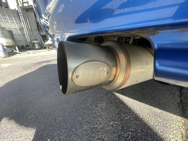 スカイライン ＧＴ　修復歴無し・純正５速ＭＴ車・純正ベイサイドブルー・タイミングベルト交換済み（２０２３．１０．１１．２０２８２６ｋｍ時）・ＭＯＭＯステアリング・柿本改マフラー・ＥＴＣ・（6枚目）