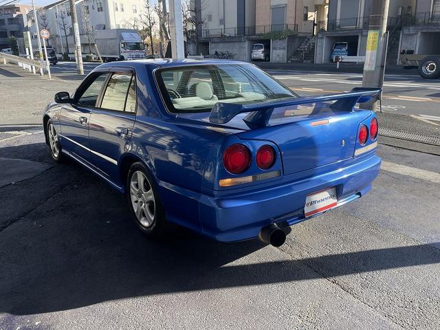 スカイライン ＧＴ　修復歴無し・純正５速ＭＴ車・純正ベイサイドブルー・タイミングベルト交換済み（２０２３．１０．１１．２０２８２６ｋｍ時）・ＭＯＭＯステアリング・柿本改マフラー・ＥＴＣ・（16枚目）