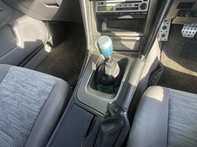 スカイライン ＧＴ　修復歴無し・純正５速ＭＴ車・純正ベイサイドブルー・タイミングベルト交換済み（２０２３．１０．１１．２０２８２６ｋｍ時）・ＭＯＭＯステアリング・柿本改マフラー・ＥＴＣ・（25枚目）