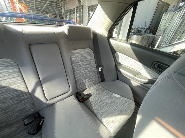 スカイライン ＧＴ　修復歴無し・純正５速ＭＴ車・純正ベイサイドブルー・タイミングベルト交換済み（２０２３．１０．１１．２０２８２６ｋｍ時）・ＭＯＭＯステアリング・柿本改マフラー・ＥＴＣ・（31枚目）