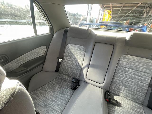 スカイライン ＧＴ　修復歴無し・純正５速ＭＴ車・純正ベイサイドブルー・タイミングベルト交換済み（２０２３．１０．１１．２０２８２６ｋｍ時）・ＭＯＭＯステアリング・柿本改マフラー・ＥＴＣ・（32枚目）