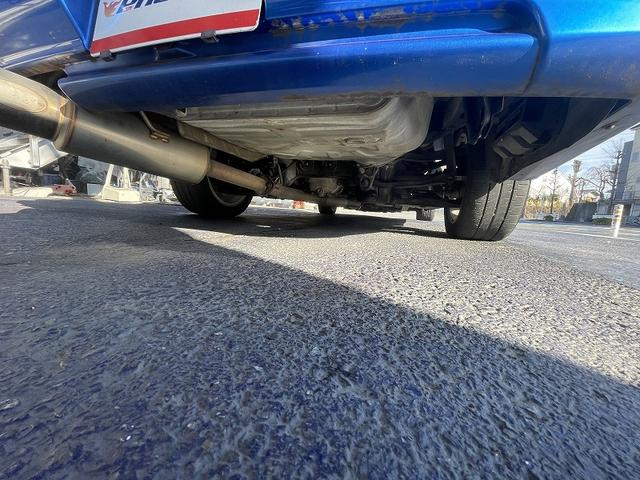 スカイライン ＧＴ　修復歴無し・純正５速ＭＴ車・純正ベイサイドブルー・タイミングベルト交換済み（２０２３．１０．１１．２０２８２６ｋｍ時）・ＭＯＭＯステアリング・柿本改マフラー・ＥＴＣ・（59枚目）