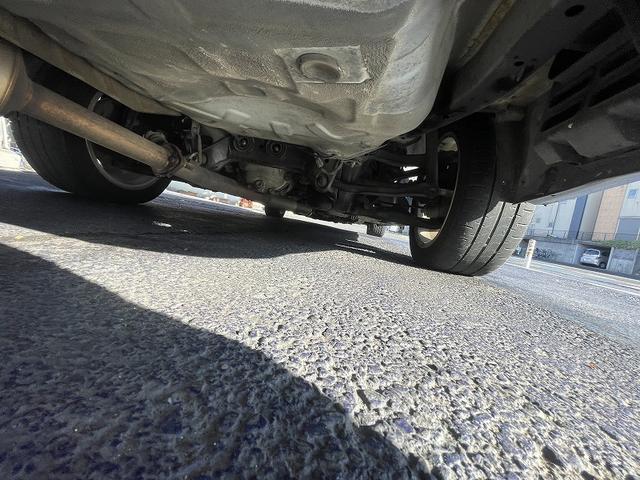 スカイライン ＧＴ　修復歴無し・純正５速ＭＴ車・純正ベイサイドブルー・タイミングベルト交換済み（２０２３．１０．１１．２０２８２６ｋｍ時）・ＭＯＭＯステアリング・柿本改マフラー・ＥＴＣ・（60枚目）