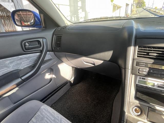 スカイライン ＧＴ　修復歴無し・純正５速ＭＴ車・純正ベイサイドブルー・タイミングベルト交換済み（２０２３．１０．１１．２０２８２６ｋｍ時）・ＭＯＭＯステアリング・柿本改マフラー・ＥＴＣ・（76枚目）