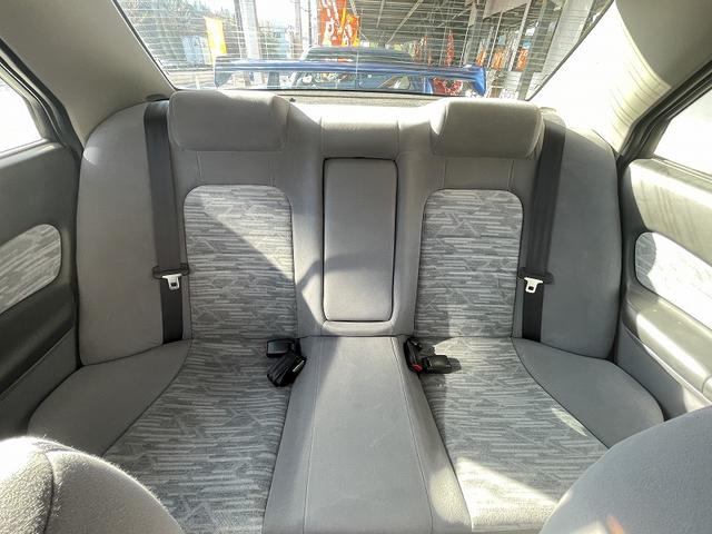 スカイライン ＧＴ　修復歴無し・純正５速ＭＴ車・純正ベイサイドブルー・タイミングベルト交換済み（２０２３．１０．１１．２０２８２６ｋｍ時）・ＭＯＭＯステアリング・柿本改マフラー・ＥＴＣ・（78枚目）