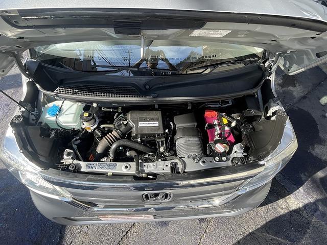 Ｎ－ＢＯＸ Ｇ・Ｌターボホンダセンシング　修復歴無し・禁煙車・ホンダセンシング・ナビ・フルセグ・バックカメラ・ＣＤ・ＤＶＤ・レーダークルーズ・レーンアシスト・ドラレコ・ＥＴＣ・両側パワースライドドア・ＬＥＤライト・ＩＣターボ・ＭＴモード（7枚目）