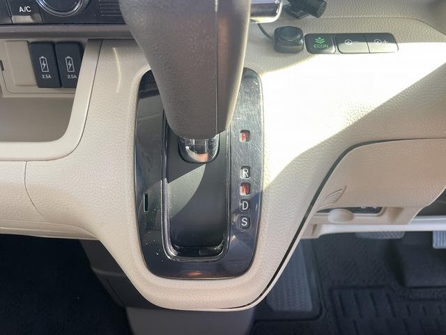 Ｎ－ＢＯＸ Ｇ・Ｌターボホンダセンシング　修復歴無し・禁煙車・ホンダセンシング・ナビ・フルセグ・バックカメラ・ＣＤ・ＤＶＤ・レーダークルーズ・レーンアシスト・ドラレコ・ＥＴＣ・両側パワースライドドア・ＬＥＤライト・ＩＣターボ・ＭＴモード（18枚目）