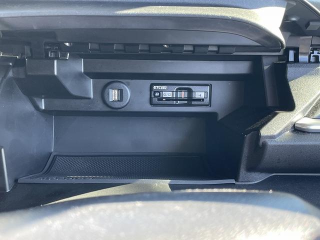 ソリオバンディット ハイブリッドＭＶ　禁煙車・９インチナビ・フルセグ・全方位カメラ・ＢＴ・ＣＤ・ＤＶＤ・ＥＴＣ・デュアルカメラブレーキサポート・レーダークルーズ・両側パワースライドドア・シートヒーター・ヘッドアップディスプレイ・ＣＶＴ・（5枚目）