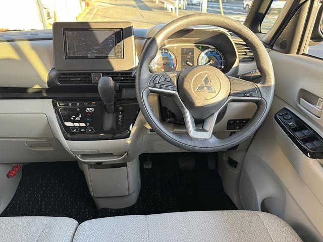 修復歴無し・禁煙車・両側ハンズフリーパワースライドドア・ナビＴＶ・ＢＴ・ＵＳＢ・ＤＶＤ・前後ドライブレコーダー・ＥＴＣ・スマートキー・プッシュスタート・オートライト・衝突軽減・アイドリングストップ