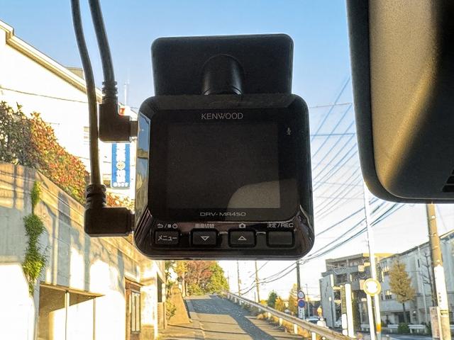 修復歴無し・禁煙車・両側ハンズフリーパワースライドドア・ナビＴＶ・ＢＴ・ＵＳＢ・ＤＶＤ・前後ドライブレコーダー・ＥＴＣ・スマートキー・プッシュスタート・オートライト・衝突軽減・アイドリングストップ