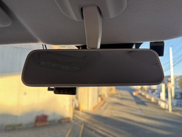 修復歴無し・禁煙車・両側ハンズフリーパワースライドドア・ナビＴＶ・ＢＴ・ＵＳＢ・ＤＶＤ・前後ドライブレコーダー・ＥＴＣ・スマートキー・プッシュスタート・オートライト・衝突軽減・アイドリングストップ