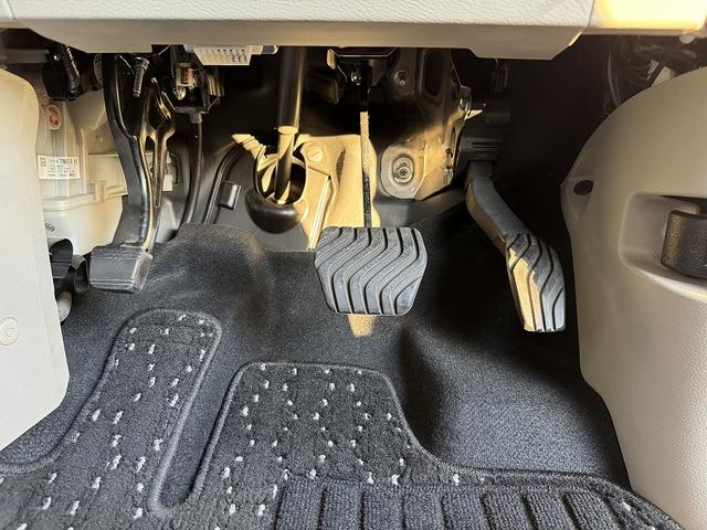 修復歴無し・禁煙車・両側ハンズフリーパワースライドドア・ナビＴＶ・ＢＴ・ＵＳＢ・ＤＶＤ・前後ドライブレコーダー・ＥＴＣ・スマートキー・プッシュスタート・オートライト・衝突軽減・アイドリングストップ