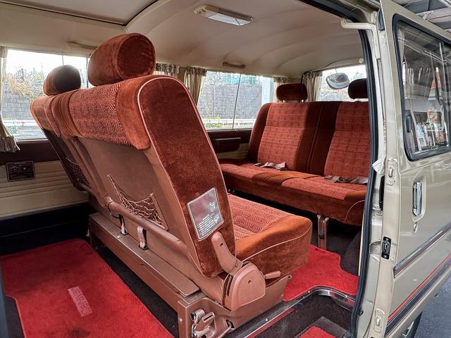 キャラバンコーチ ＳＧＬ　シルクロードリミテッド・ワンオーナー車・修復歴無し・禁煙車・２列目回転シート・走行３１５８４ｋｍ・後期・角目４灯・大型サンルーフ・ノーマル車・５速マニュアル・エアコン・パワステ・リアヒーター（8枚目）