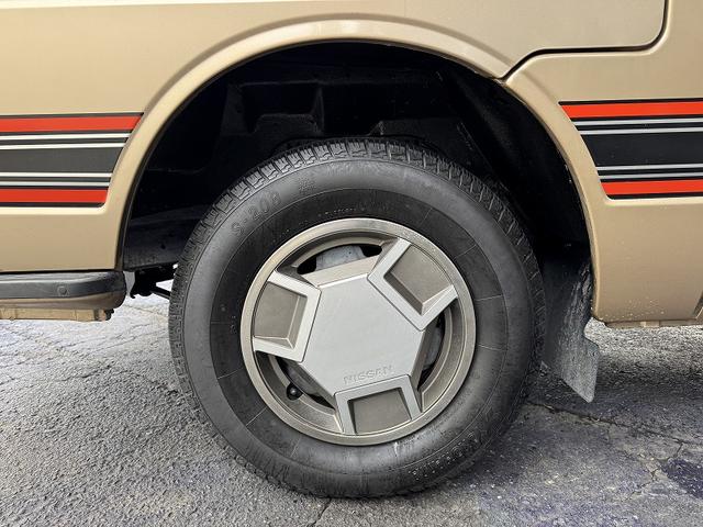 キャラバンコーチ ＳＧＬ　シルクロードリミテッド・ワンオーナー車・修復歴無し・禁煙車・２列目回転シート・走行３１５８４ｋｍ・後期・角目４灯・大型サンルーフ・ノーマル車・５速マニュアル・エアコン・パワステ・リアヒーター（56枚目）