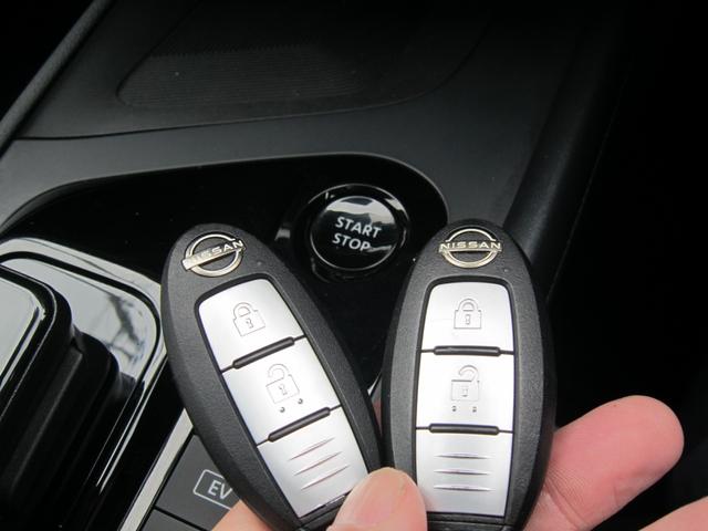 ノート Ｘ　純正９型ナビＴＶＥＴＣ・３６０度カメラ・プロパイロット・ワイヤレス充電・ドラレコ・ＬＥＤライト・ＡｐｐｌｅＣａｒＰｌａｙ・デジタルミラー・踏み間違い防止・ブラインドスポットモニタ・記録簿（17枚目）